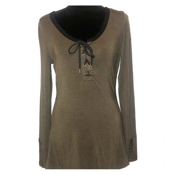 Sea Gypsies Tops - NWOT Green & Black Tunic